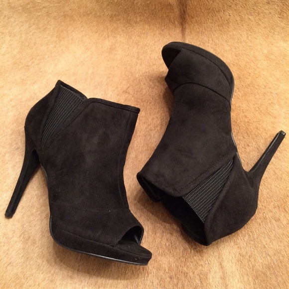 Michael Antonio Shoes - Michael Antonio Ramir Platform Bootie